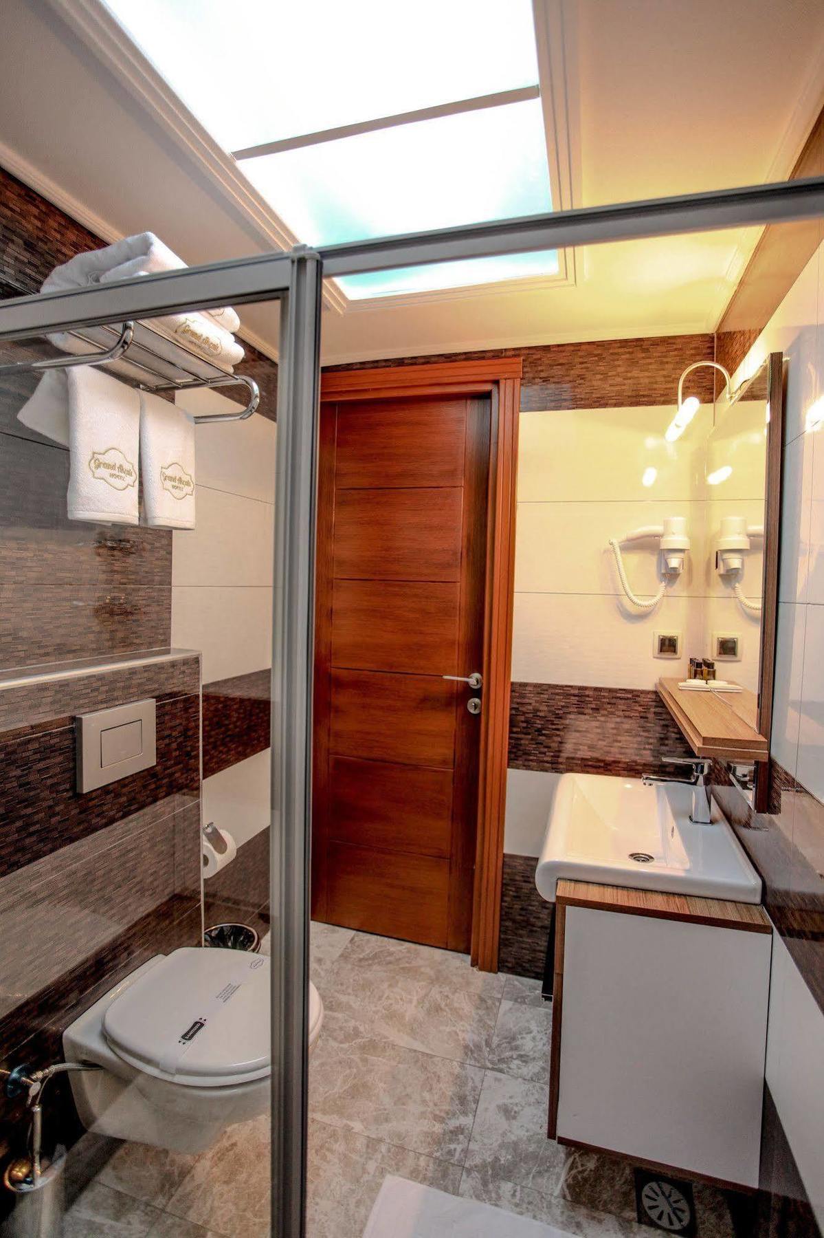Grand Akcali Otel İskenderun Esterno foto